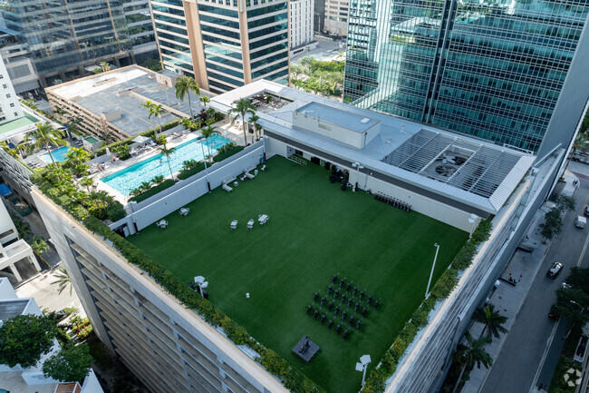 1395 Brickell Ave - Brickell Arch