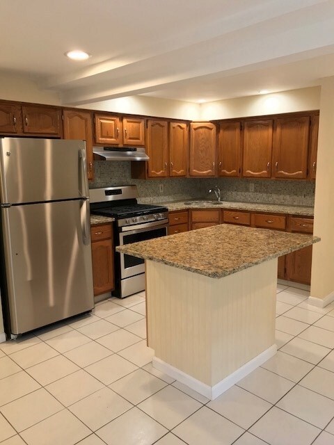 Building Photo - 52 2nd Ave