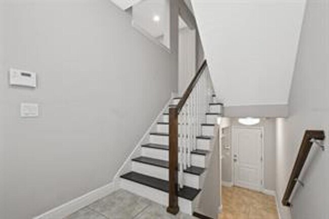 Foto del edificio - Baldwin Park three story townhome