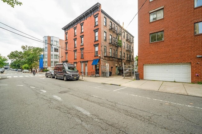 Foto del edificio - 450 1st St