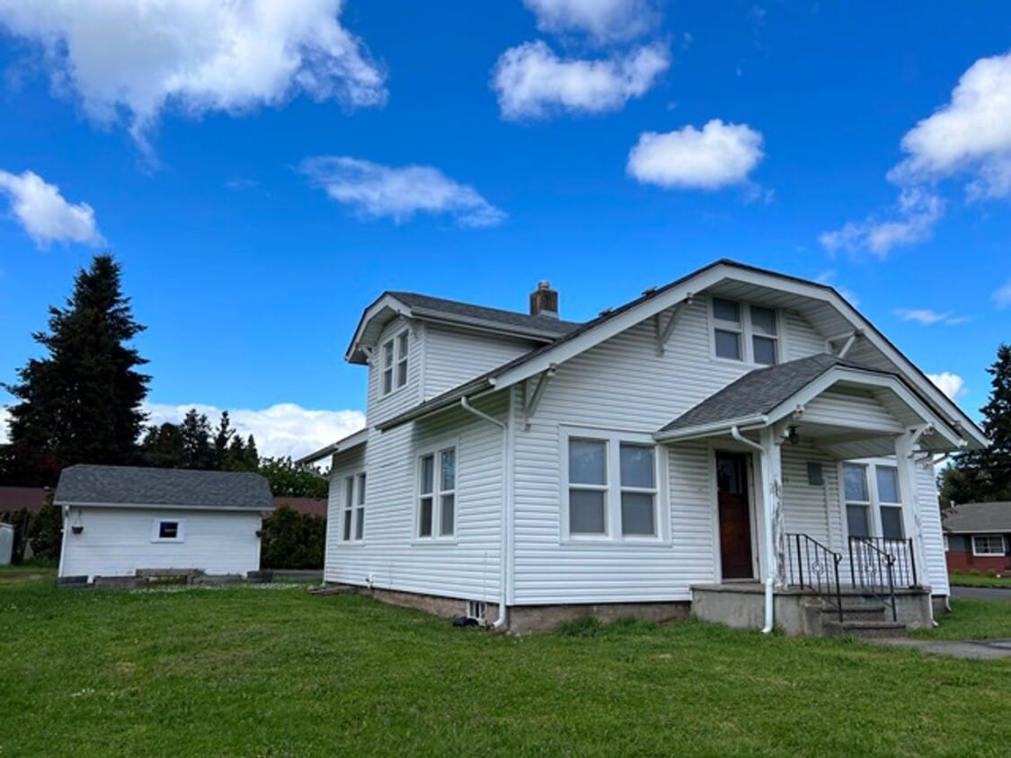 851 N Douglas Ave, Stayton, OR 97383 House Rental in Stayton, OR