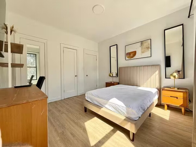 Building Photo - Nice room in a good neighborhood
