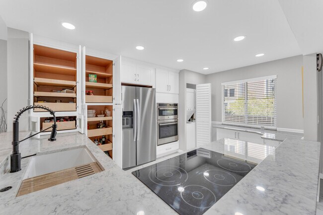 Foto del edificio - 7192 Huntington Ln