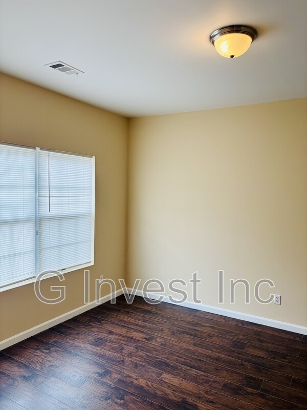 Foto del edificio - 4995 Upper Elm St