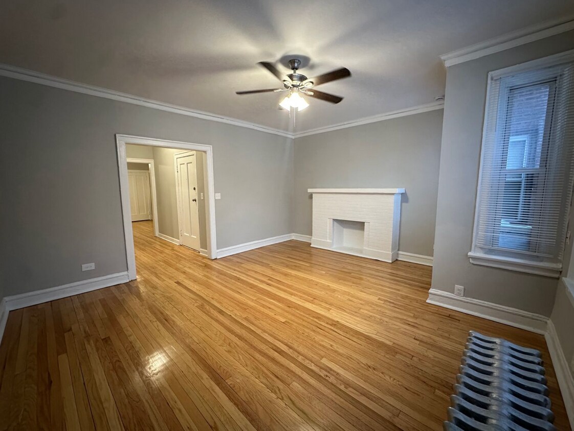 Foto principal - 6422 N Greenview Ave