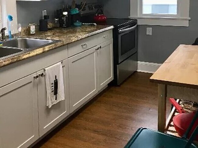 Foto del edificio - 319 East Blvd