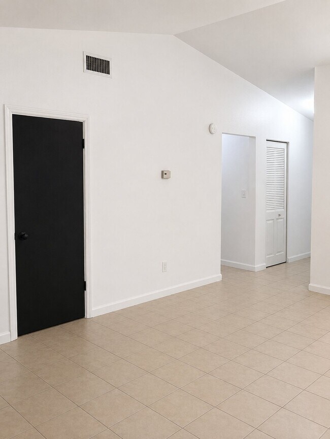 Foto del edificio - 5926 NW 25th Terrace