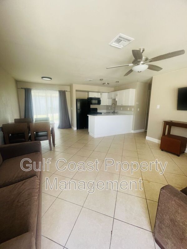 Foto del edificio - 13403 Pine Needle Ln