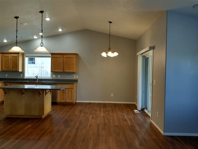 Foto del edificio - Beautiful Home in West Salem is Available!