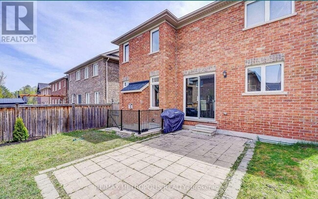 Building Photo - 40 Harper-Hill Dr