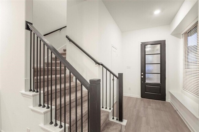 Building Photo - 4042 Champlain Wy