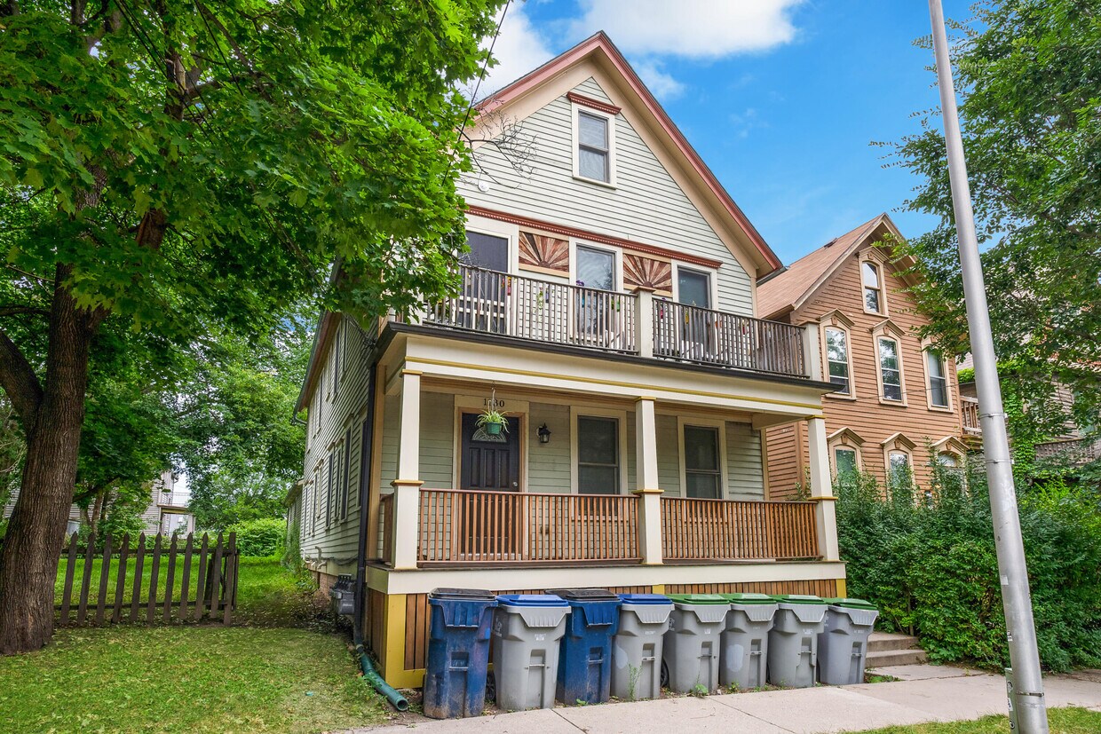 Primary Photo - 1130 E Hamilton St