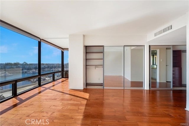 Building Photo - 4335 Marina City Dr
