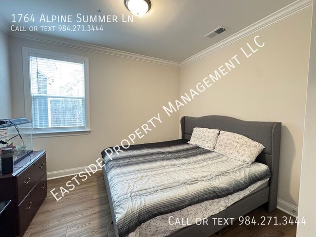 Foto del edificio - 1764 Alpine Summer Ln
