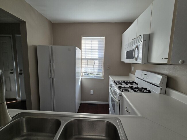 Foto del edificio - 5690 Kilbury Ln