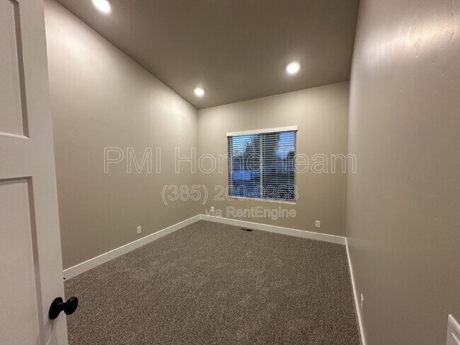 Foto del edificio - 1031 W 1000 N