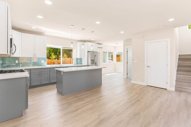 Foto del edificio - 1741 N 130th St