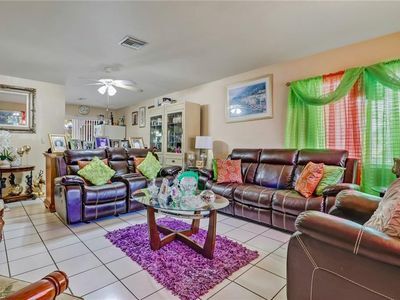 Foto del edificio - 5256 Coronado Pkwy