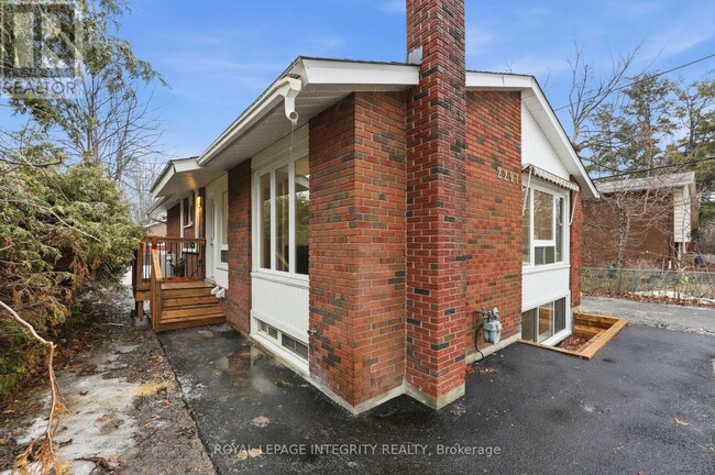 Building Photo - 2291 Badger Crescent