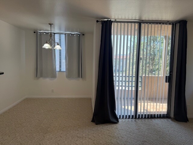 Foto principal - 7826 Topanga Canyon Blvd