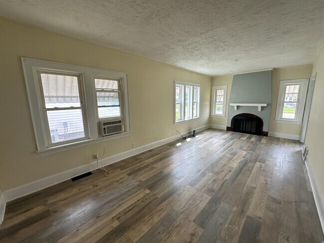 Foto del edificio - 1621 Bruner St