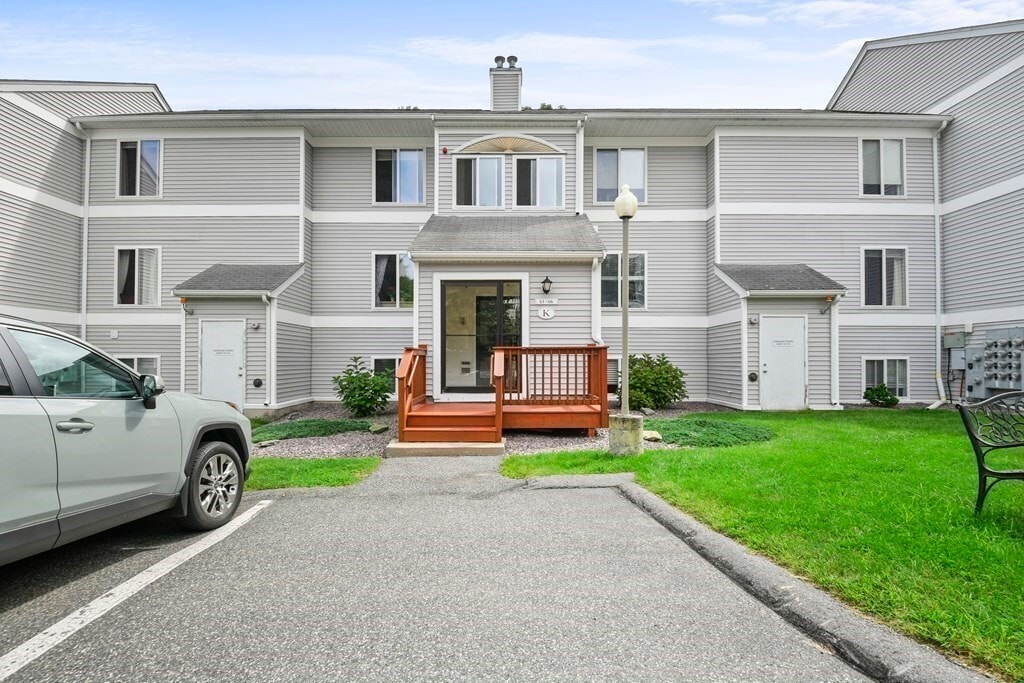Primary Photo - 330 Sunderland Rd