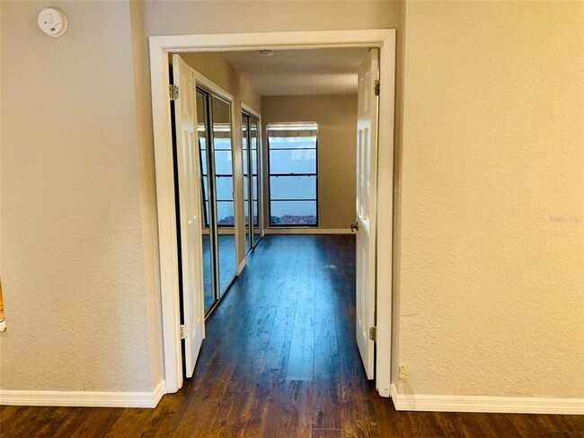 Building Photo - 15405 Summerwind Dr