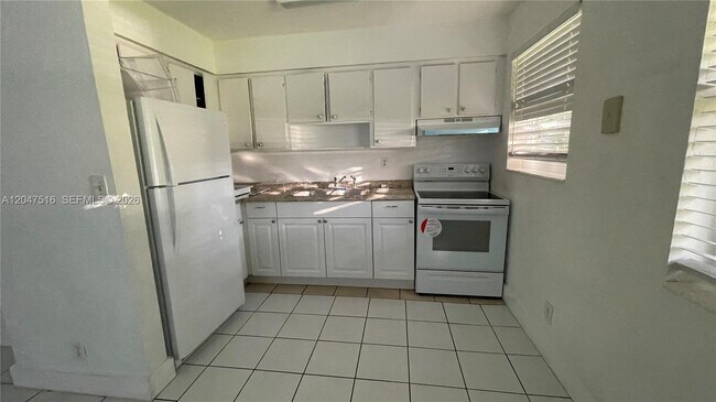 Foto del edificio - 5200 NW 16th St