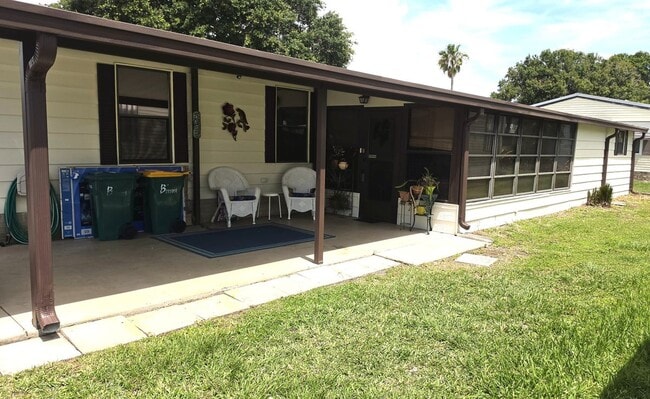 Building Photo - 259 S Dolphin Cir