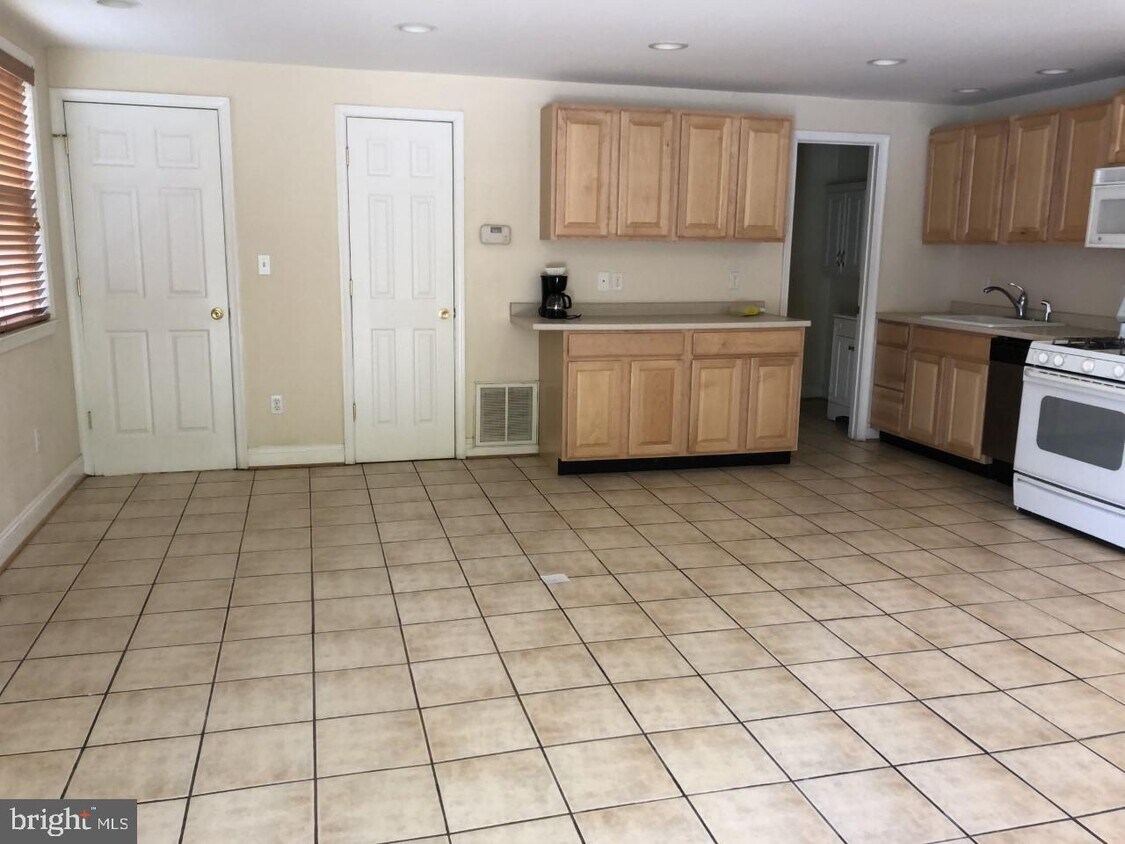 486 Falmouth St, Warrenton, VA 20186 House for Rent in Warrenton, VA