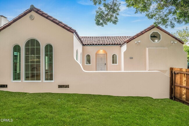 Building Photo - 1520 N Crescent Heights Blvd