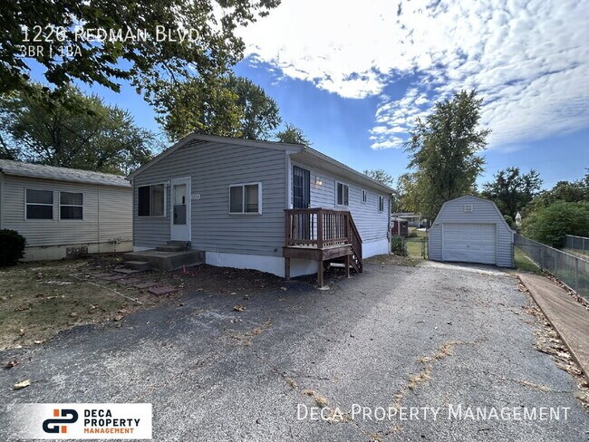 Foto del edificio - 1220 Redman Blvd