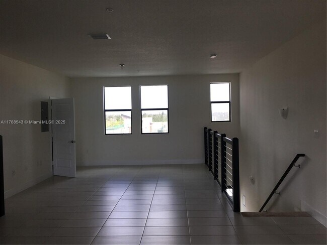 Foto del edificio - 10461 NW 82nd St