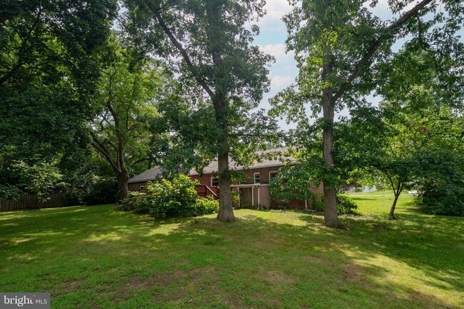 Building Photo - 5708 Dawes Ave