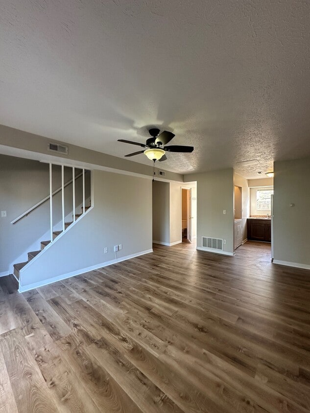 Building Photo - 1406 Sunset 4-plex