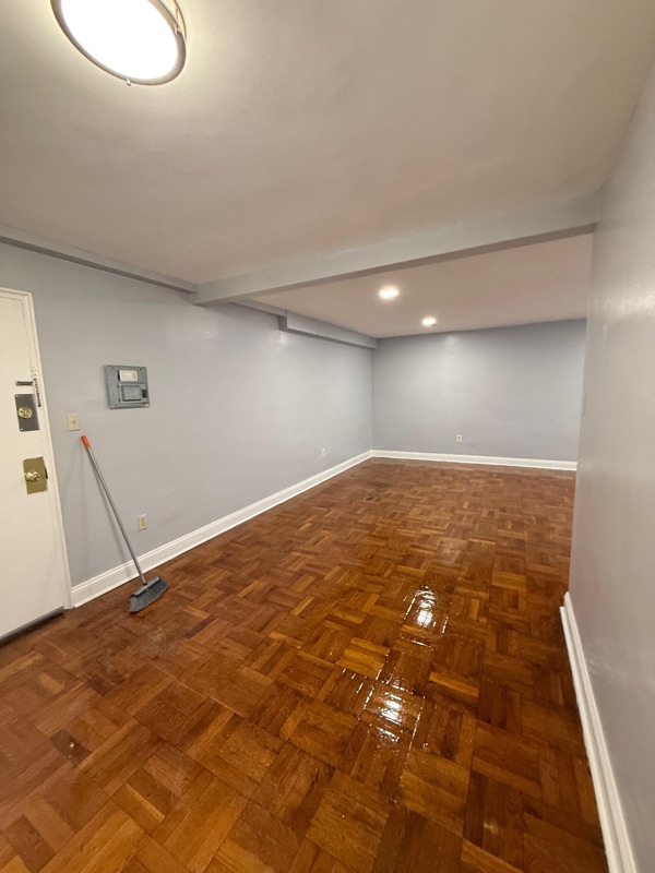 Building Photo - 56 S Munn Ave