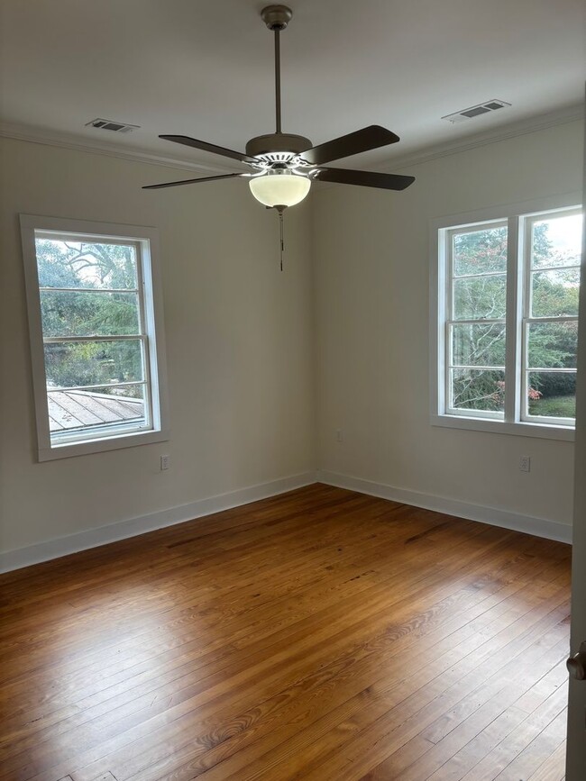 Foto del edificio - Redone Historic Home in Summerville! Now R...