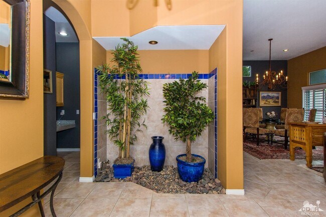 Building Photo - 54400 Avenida Montezuma