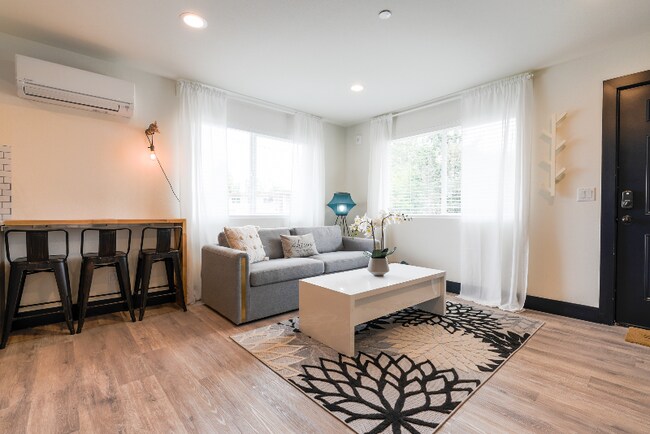 Foto del edificio - 10009 Des Moines Memorial Dr S