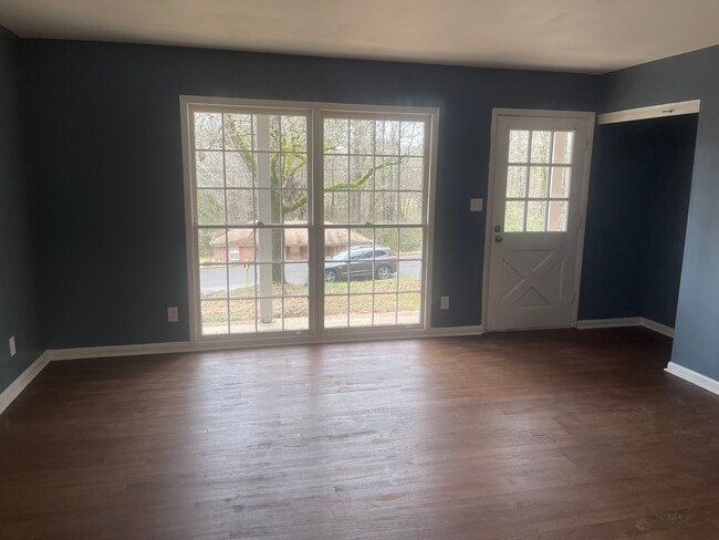 Building Photo - 1206 Cherokee Rd