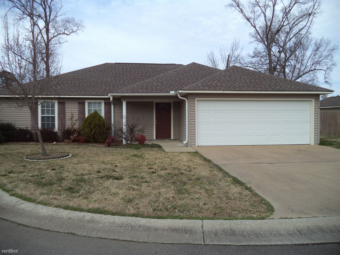 Primary Photo - 3 br, 2 bath House - 120 Wintergreen Ct