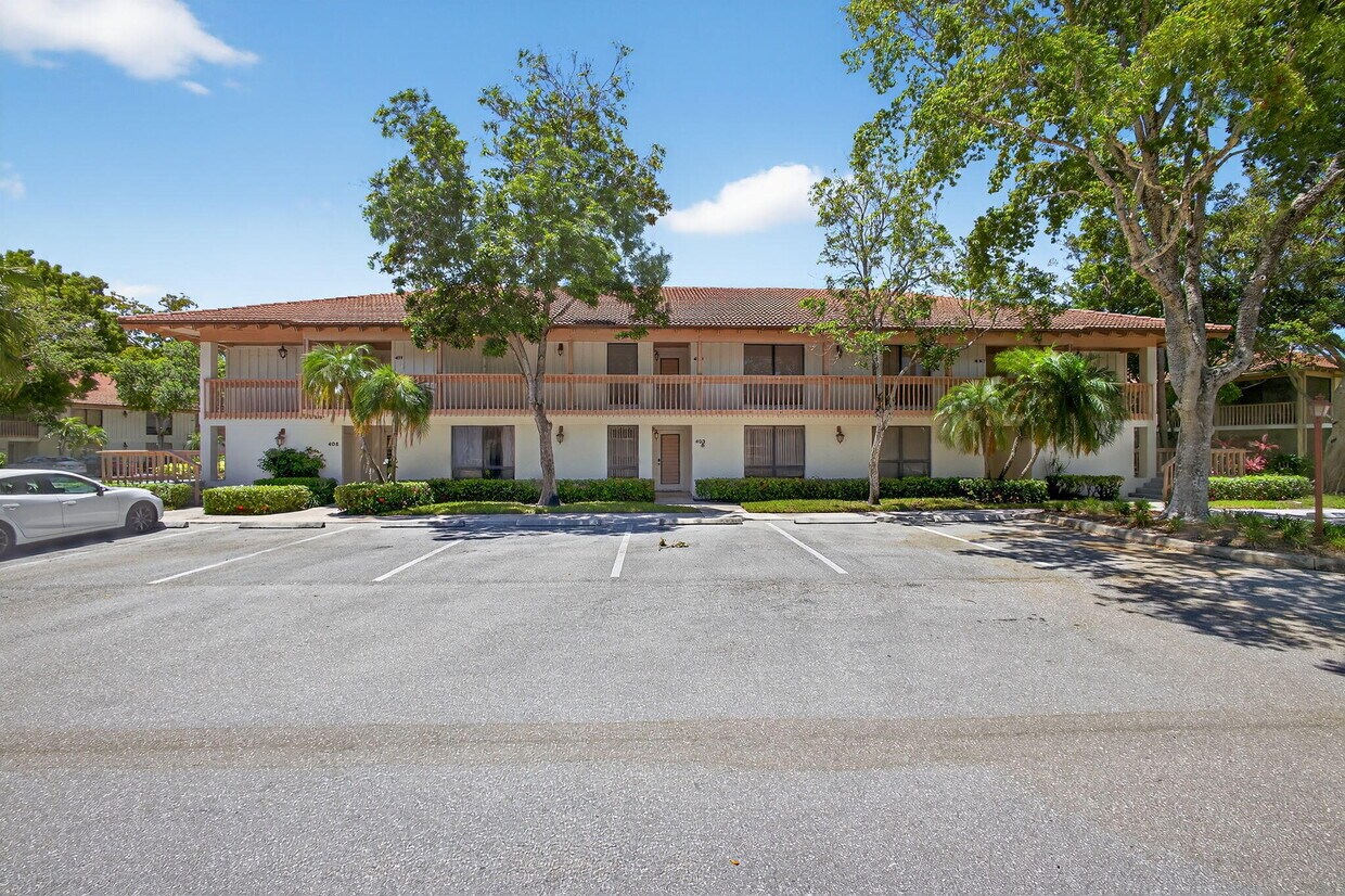 Foto principal - 409 Brackenwood Ln S
