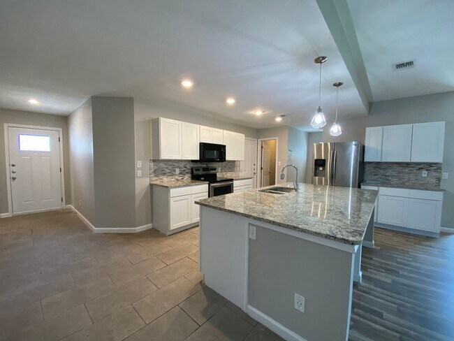 Building Photo - Meadow Brook
