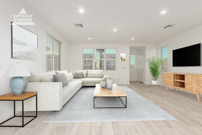 Building Photo - 3305 S Lily