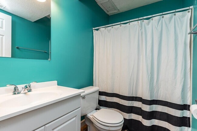 Foto del edificio - 340 Hillcrest Dr