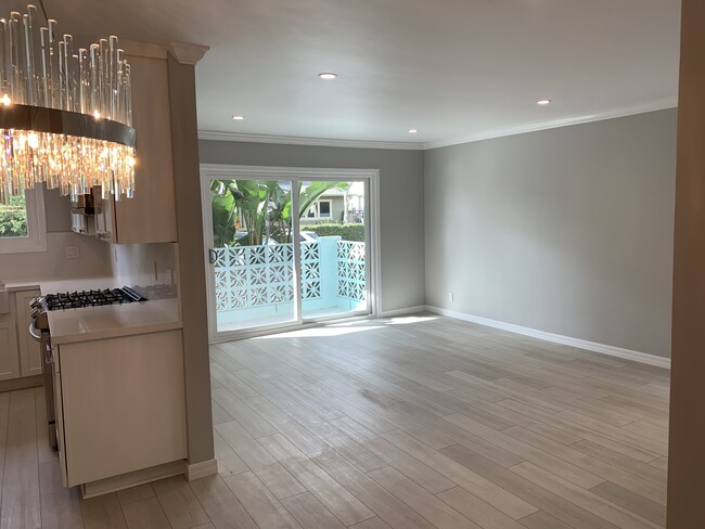 Foto del edificio - 1236 N Ogden Dr