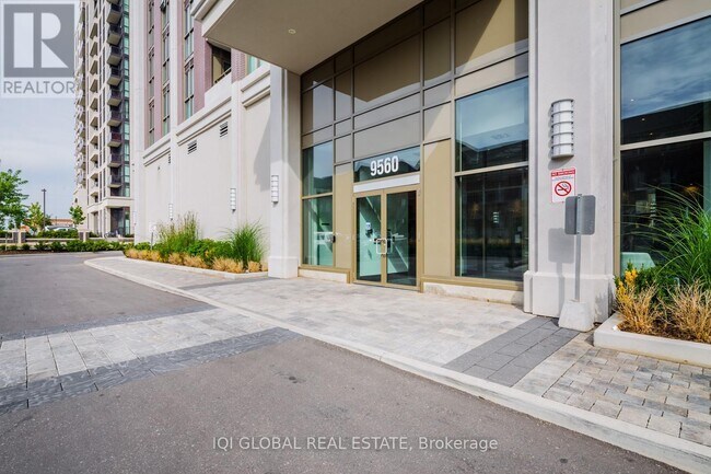 Photo du bâtiment - 9560-9560 Markham Rd