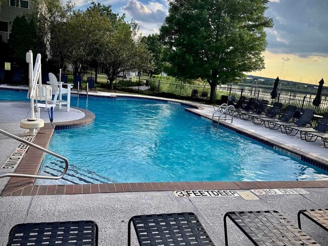 Foto del edificio - 145 Blue Heron Dr