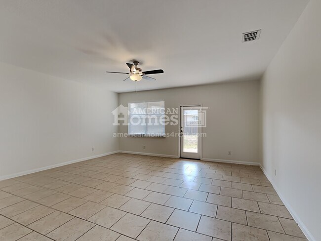 Building Photo - 7913 Oxbow Way