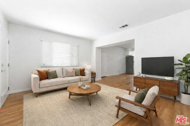 Foto del edificio - 3023 Prospect Ave